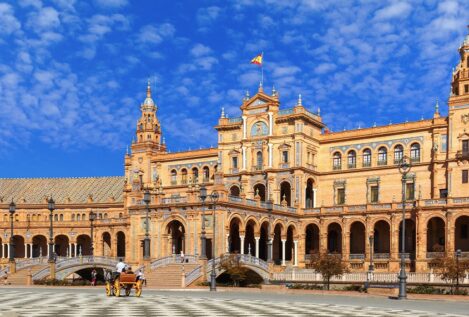 Sanz hace suya la petición de ADEPA para cobrar la entrada a la Plaza de España de Sevilla