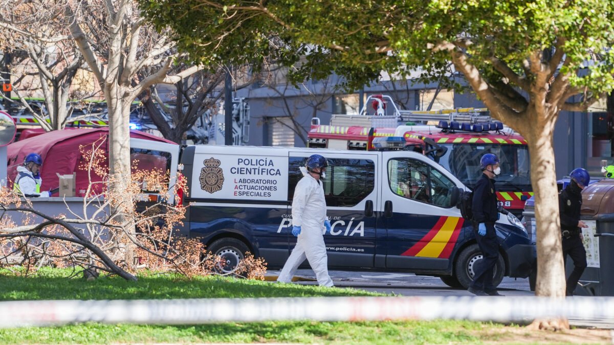 La Policía localiza un nuevo cuerpo en el edificio de Valencia: ya son 10 las víctimas mortales