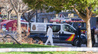 La Policía localiza un nuevo cuerpo en el edificio de Valencia: ya son 10 las víctimas mortales