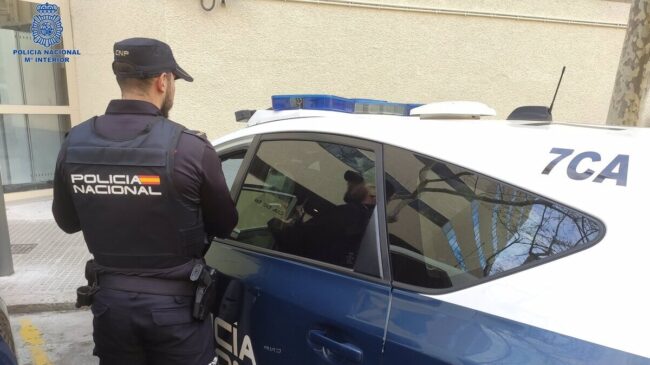 Detenido un menor en Palma de Mallorca por violar a una chica y robarle el móvil y la cartera