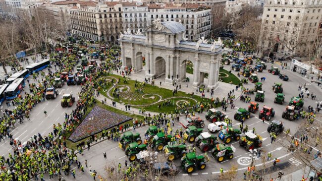 Los tractores toman Madrid: «Si no apoyamos a los agricultores, pasaremos hambre mañana»