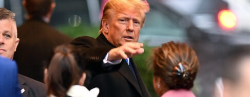 Trump tendrá que pagar casi 330 millones por fraude fiscal por el juicio contra su empresa