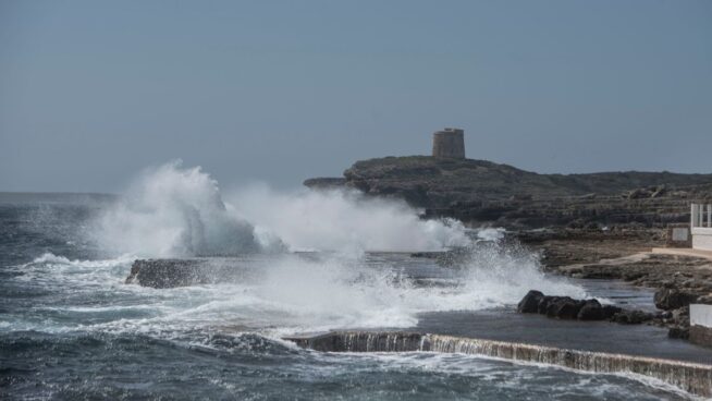 Cuatro personas fallecen en el mar en Asturias y Tarragona por los efectos del temporal Nelson