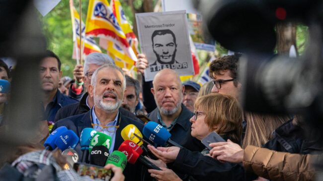 Ciudadanos pide dos puestos de salida en la lista del PP para ir juntos a las catalanas