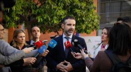 El Gobierno andaluz: «Sánchez va a amnistiar a delincuentes porque necesita sus votos»