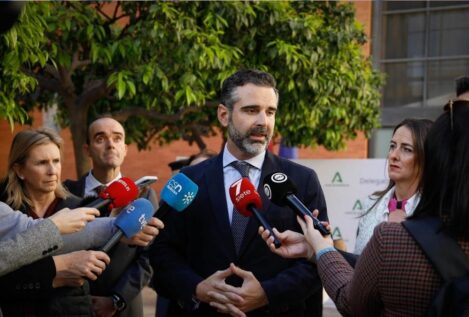 El Gobierno andaluz: «Sánchez va a amnistiar a delincuentes porque necesita sus votos»