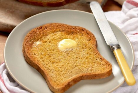 La OCU lo aclara: ¿qué es mejor la mantequilla o la margarina?
