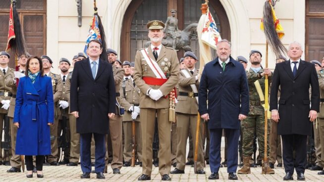 Valladolid arropa al rey Felipe VI en el 375 aniversario del Regimiento Farnesio
