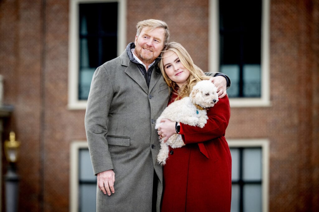 El rey Willem Alexander con la princesa Amalia en diciembre de 2023