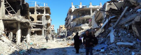 Borrell ve injustificables los disparos israelíes a civiles palestinos durante el reparto de ayuda