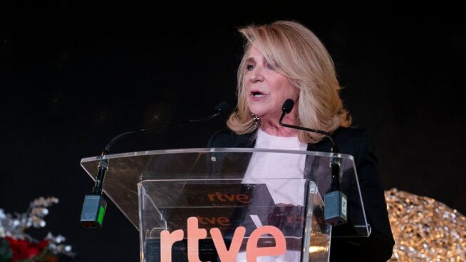 Moncloa destituye a la presidenta de RTVE y lleva a la cadena a una crisis institucional