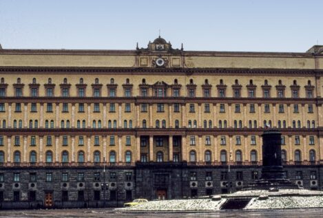 'Lubianka', la cárcel de los poetas que desafiaron a Stalin