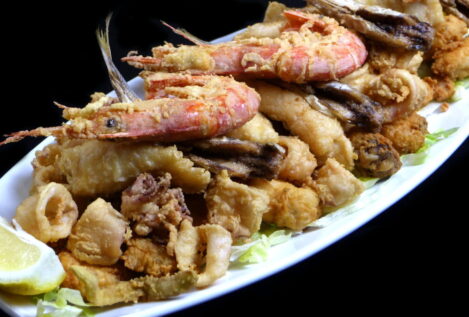 Estos son los mejores restaurantes para disfrutar del pescaíto frito en Andalucía