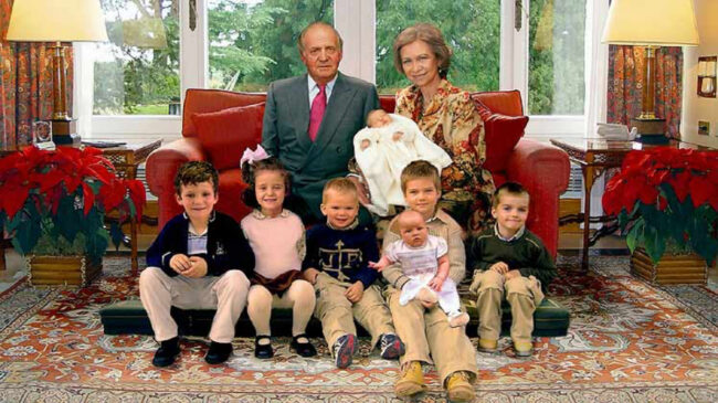 La Casa Real española también retocó una foto en 2005: Kate Middleton no ha sido la única