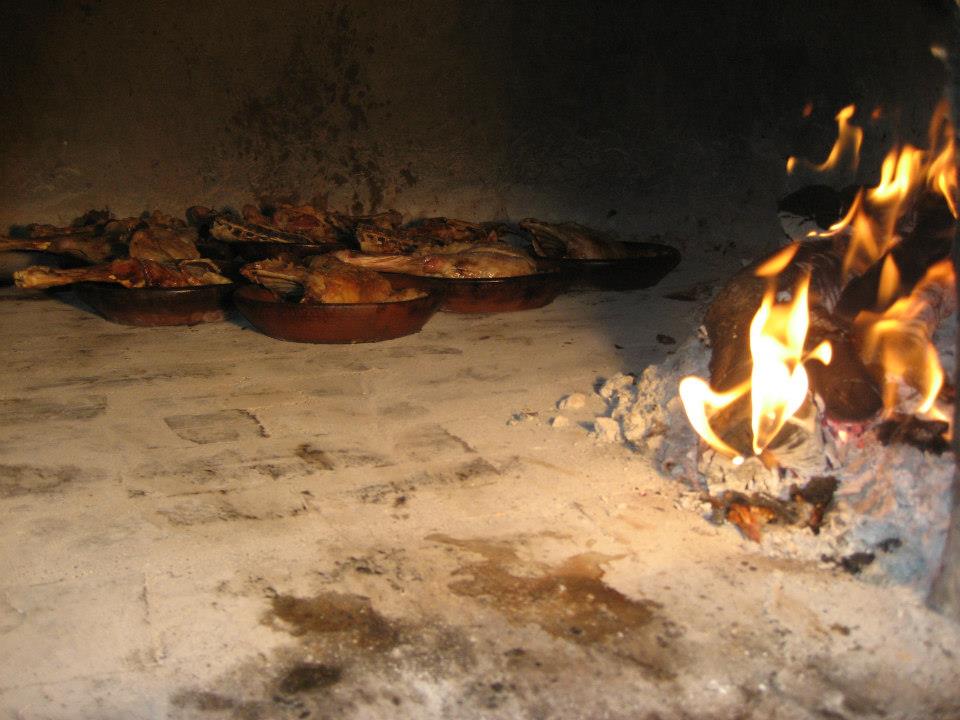 Lechazos asándose en el horno del restaurante Mannix, Valladolid. Restaurante Mannix