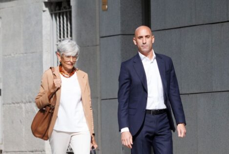 Rubiales comunica que volverá a España el 6 de abril y se pone «a plena disposición» de la jueza