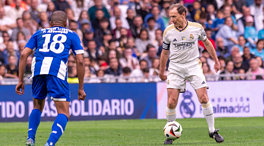 Las leyendas del Real Madrid caen por 0-1 ante las del Oporto en el Corazón Classic Match