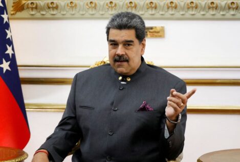 Maduro prohíbe que los aviones de Argentina sobrevuelen por el espacio aéreo de Venezuela