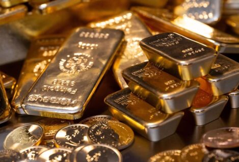 El oro rompe sus máximos históricos y alcanza los 2.140 dólares