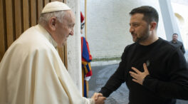 El Papa insta a Zelenski a "alzar la bandera blanca" y negociar con Rusia el fin de la guerra