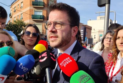 Aragonès espera que Puigdemont pueda defender su candidatura en «plena libertad»
