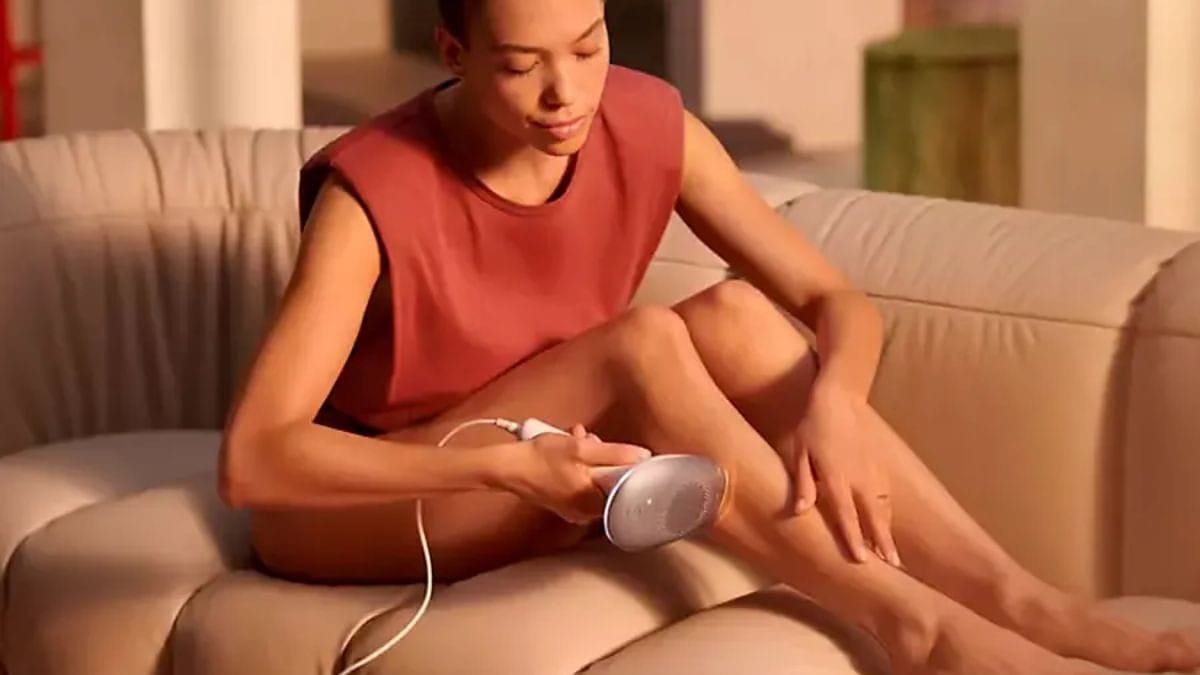 MediaMarkt rebaja la depiladora de luz pulsada Philips top ventas para que empieces a preparar tu piel para el verano