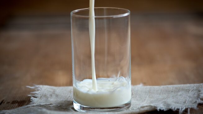 La mejor marca de leche de supermercado según la OCU: cuesta menos de un euro