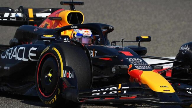 Verstappen se lleva la primera 'pole', Sainz saldrá cuarto y Alonso sexto en Baréin