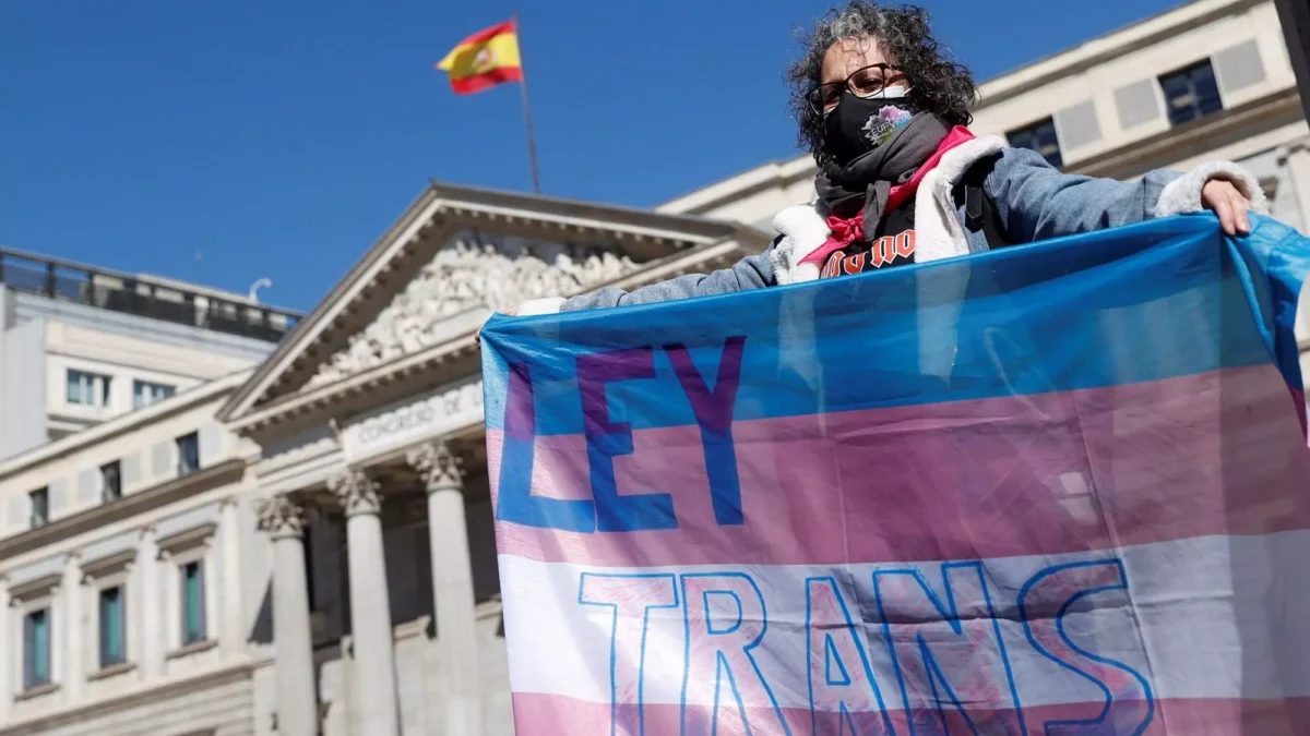 Canarias es la única comunidad en la que las mujeres usan más la ‘ley trans’ que los hombres