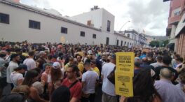 Miles de personas responden en las calles al turismo de masas: 'Canarias tiene un límite'