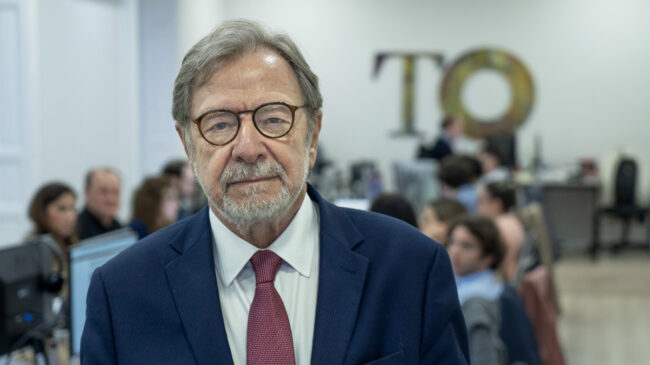Juan Luis Cebrián anuncia acciones judiciales contra 'El País' por su despido fulminante