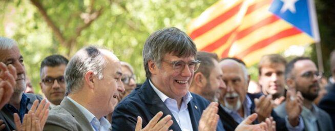 Por qué el prófugo Carles Puigdemont está cada día más fuerte en los sondeos electorales