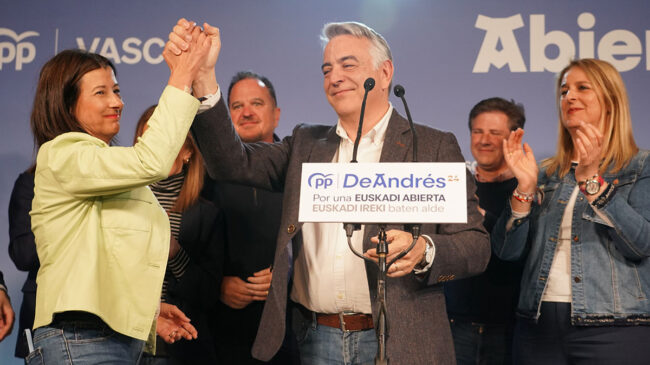 «Alivio» en el PP por subir votos y un escaño aunque no pueden frenar el pacto PNV-PSOE