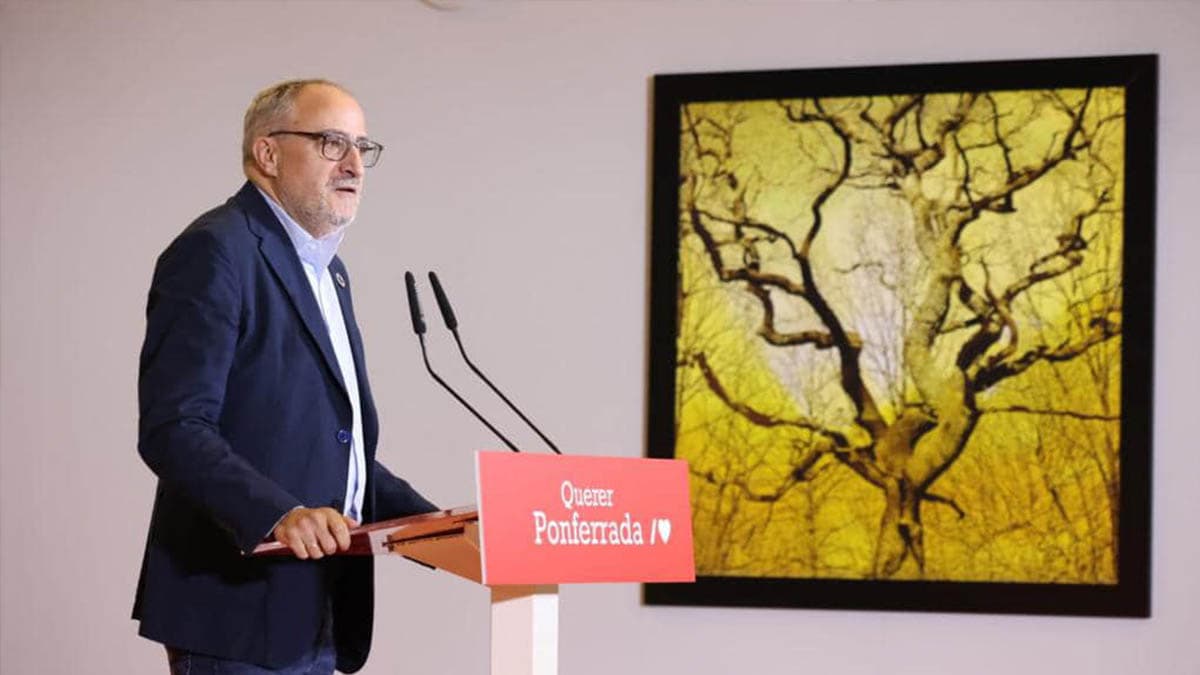 El PSOE condena en bloque la agresión al exalcalde socialista de Ponferrada