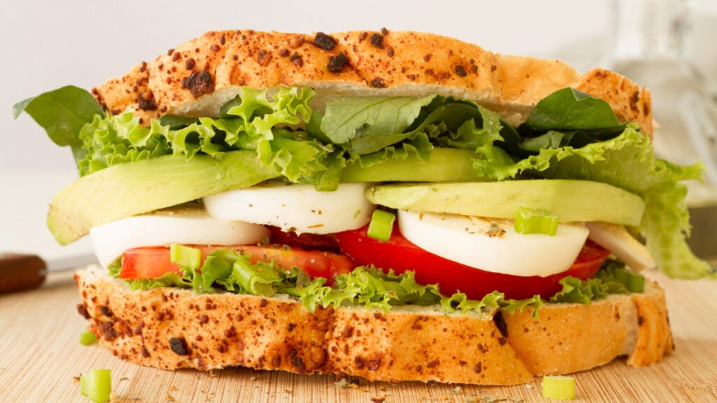 Un sandwich saludable y vegetal