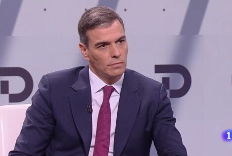 Sánchez señala a la prensa crítica: «Crean noticias falsas con impunidad»