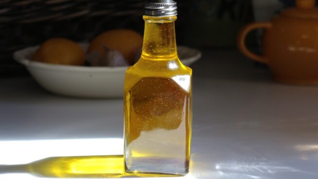 La OCU resuelve la duda: esta es la fecha en la que bajará el precio del aceite de oliva