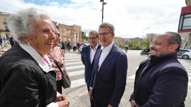 Feijóo reta al PSOE a ir al notario y firmar que no volverá a pactar con Bildu
