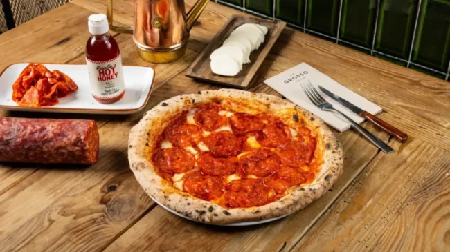 La pizza viral de Nueva York llega a los restaurantes de España