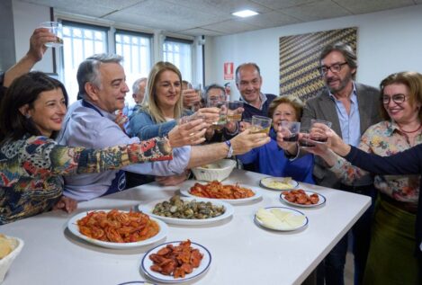 Así han pasado la jornada de reflexión los candidatos vascos: al mercado y en familia