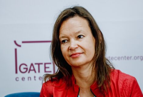 Zapatero impone a la exministra Leire Pajín y a Hana Jalloul en las listas europeas