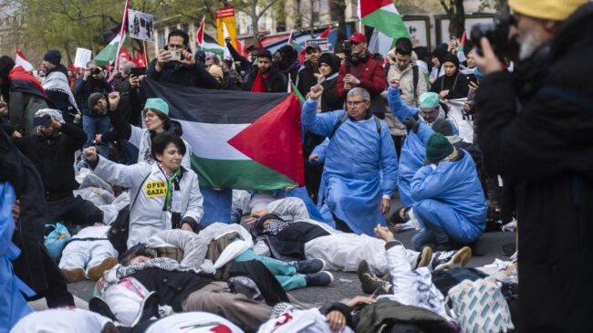 Mélenchon ve a los manifestantes por Palestina en París como «representantes del honor»
