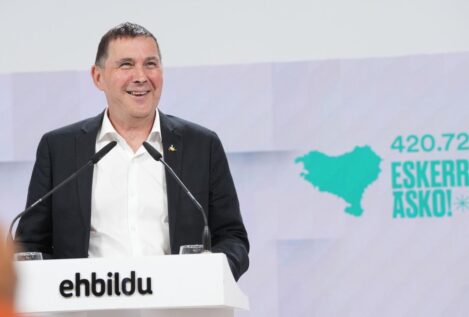 Otegi manda su apoyo a Sánchez para «no abrir la puerta a la extrema derecha»