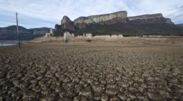 Cataluña prohíbe llenar piscinas de hoteles y las duchas en las playas ante la creciente sequía
