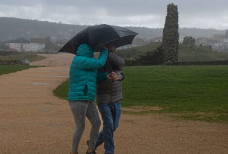 La semana arranca con lluvia en Galicia, nieve en la Cantábrica y rachas de viento fuertes