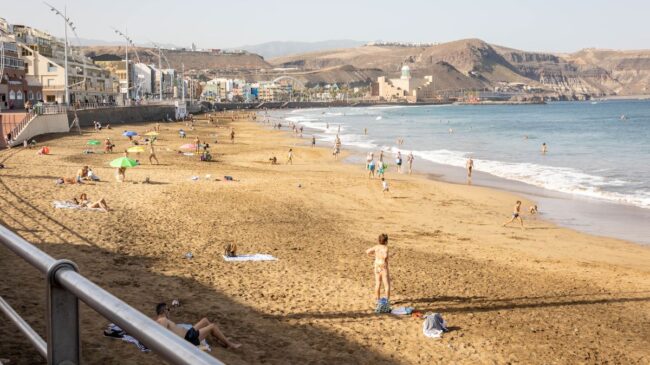 Llega el primer aviso por calor del año en España, con 34 grados en Canarias
