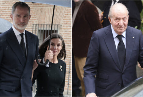 El cara a cara de Letizia y Juan Carlos: gesto cómplice, confesiones y un cariñoso saludo