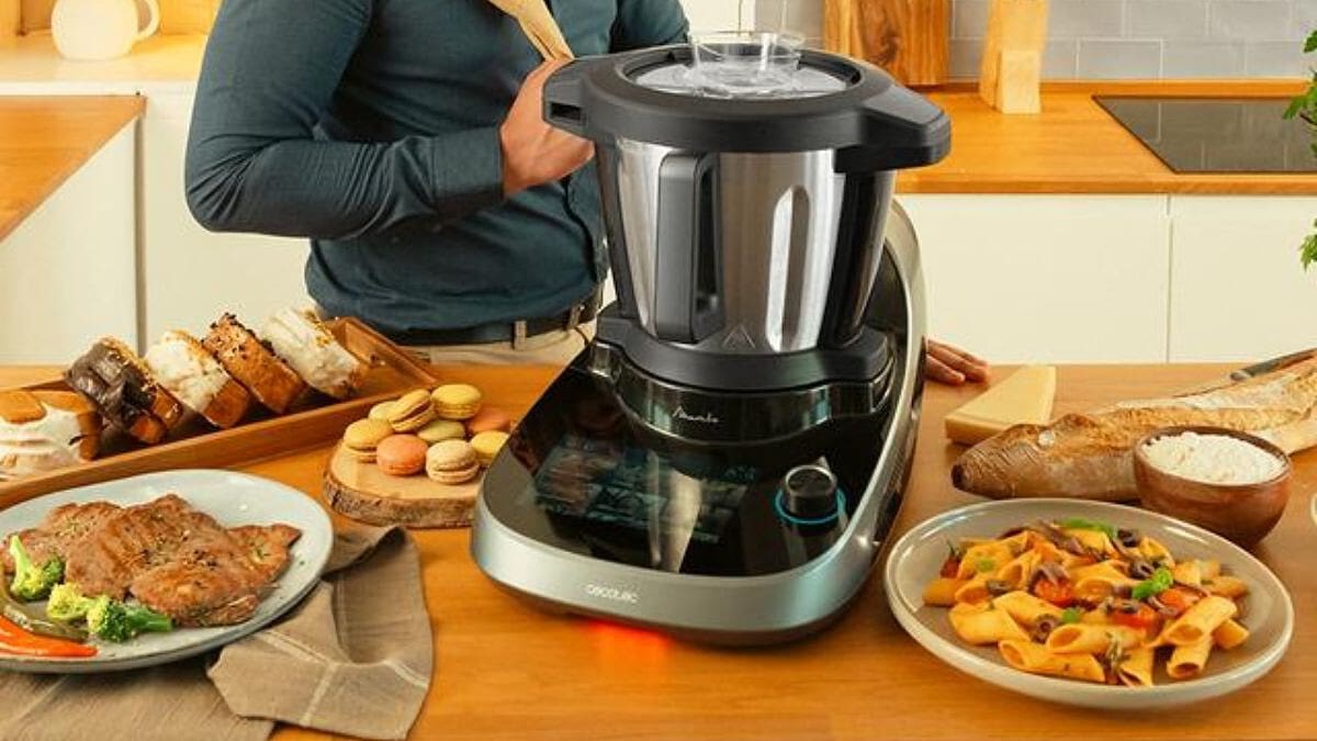 Siéntete un chef sin salir de casa con este robot de cocina Cecotec ¡con 100€ de descuento!