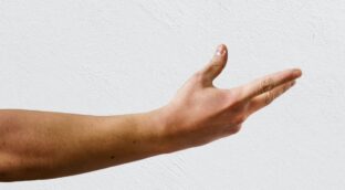 ¿Es verdad que los zurdos son más inteligentes y eficaces que los diestros?