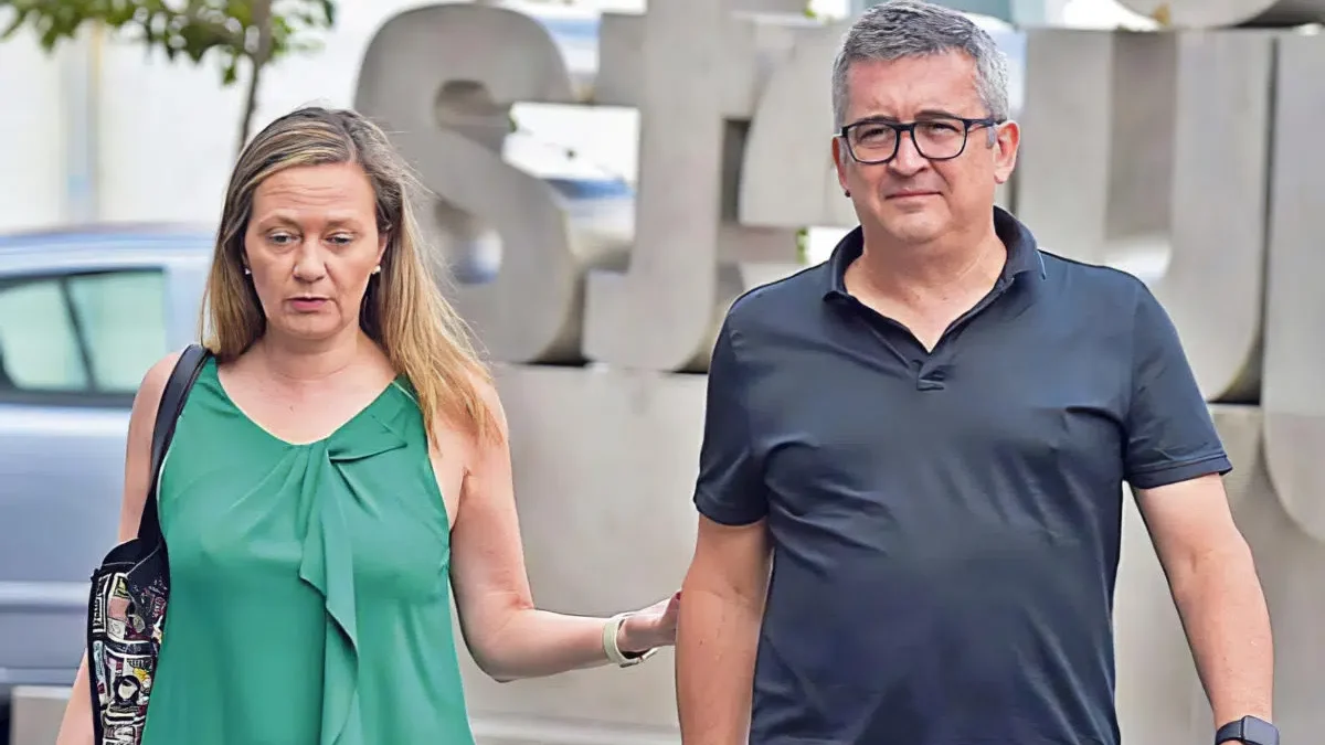 La pareja de Rosell pide fondos para pagar 422.500 euros que le exige una juez